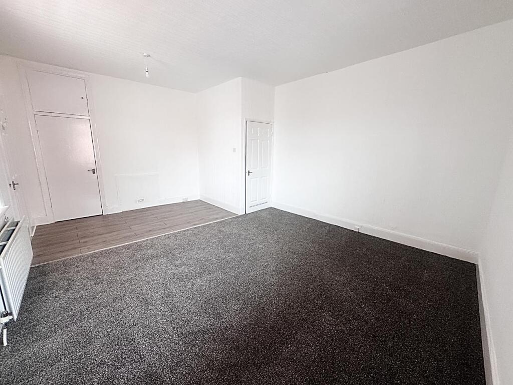Apartment in North Tyneside, North East - More