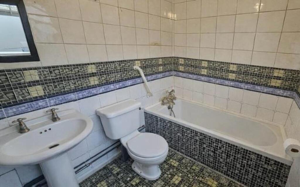 Additional image 6 of Fox Crescent, Sparkhill