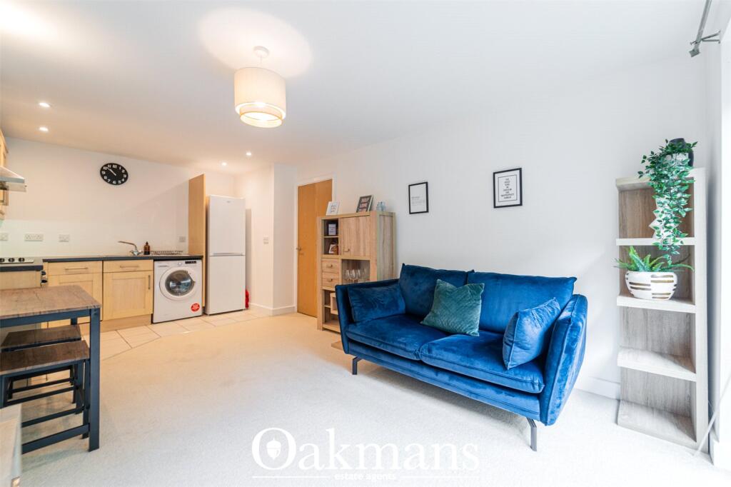 Apartment in Birmingham, Druids Heath - More