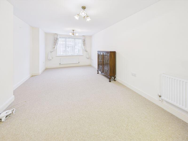 Dene Court, Stafford Road, Caterham photo 2