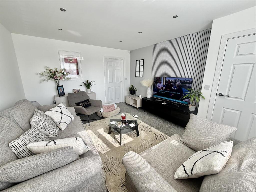 House in Sunderland, Mount Pleasant - View 3