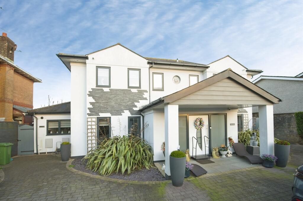 Main image of property: Cliffside, Penarth