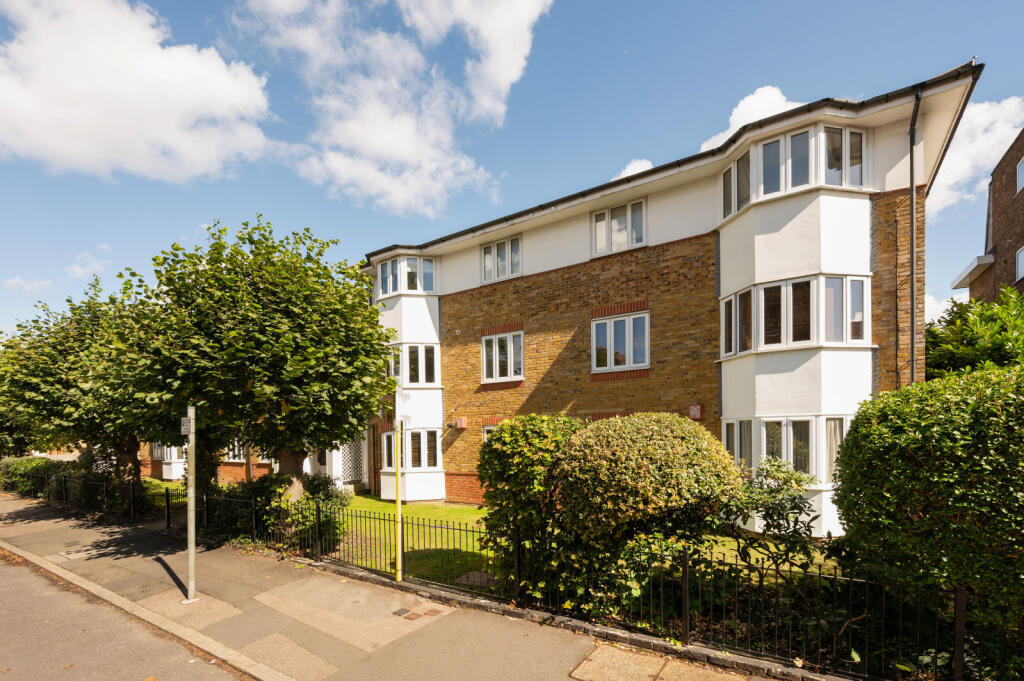 Main image of property: Dolphin Court, 12-16 Southey Road, Wimbledon, London, SW19