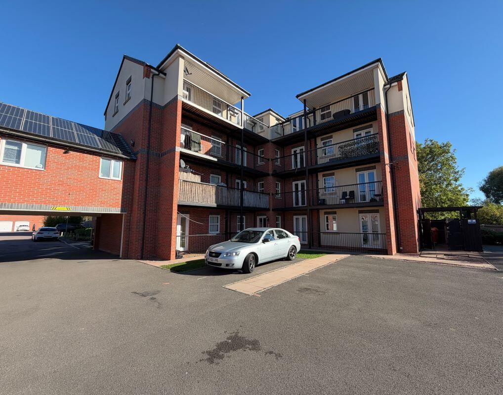 Main image of property: Flat 8, 13 Beagle Close, Off Abbey Lane, Leicester, LE4 5BR