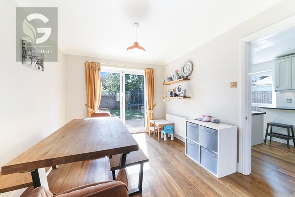 House in Epsom and Ewell, Stoneleigh - View 5