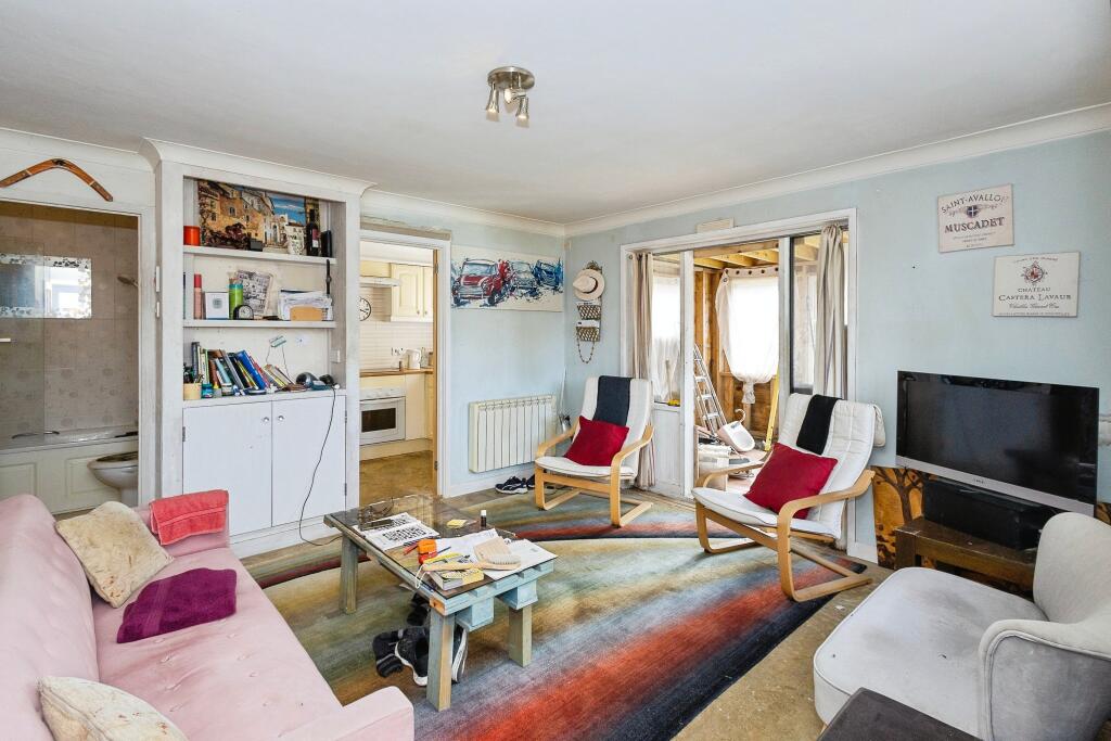 Apartment in Gosport, Lee-on-the-Solent - View 4