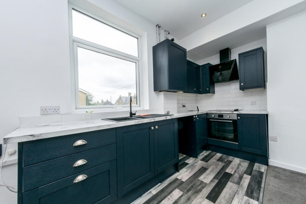 House in Leeds - View 5
