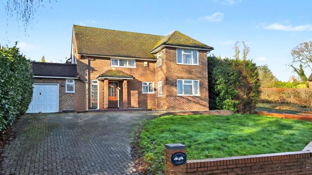 Main image of property: Henley Road, Marlow, Buckinghamshire, SL7