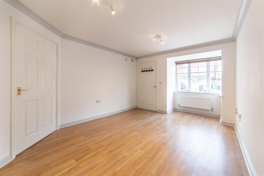 Renforth Close, Gateshead, NE8 - View 2