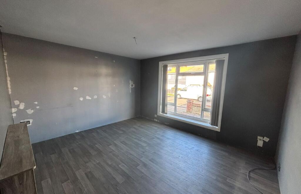 14 Stelling Road, Erith, Bexley, DA8 3JH photo 2