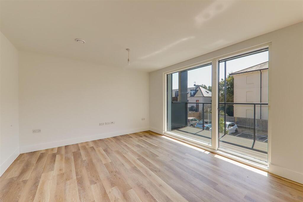 Apartment in Brighton - View 2