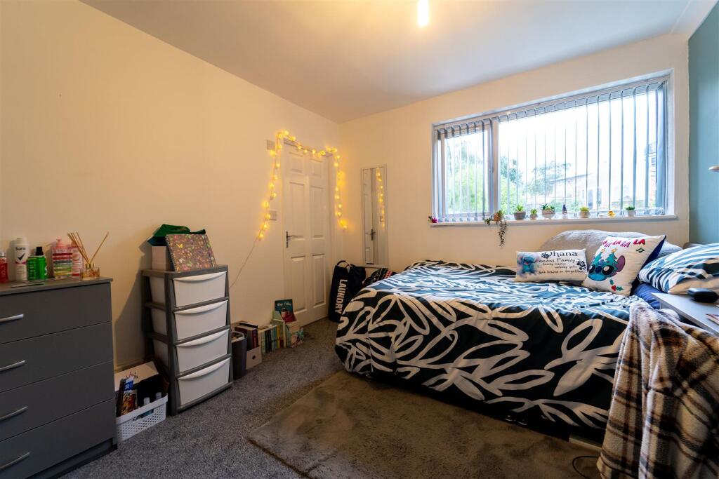 5 bedroom house for rent