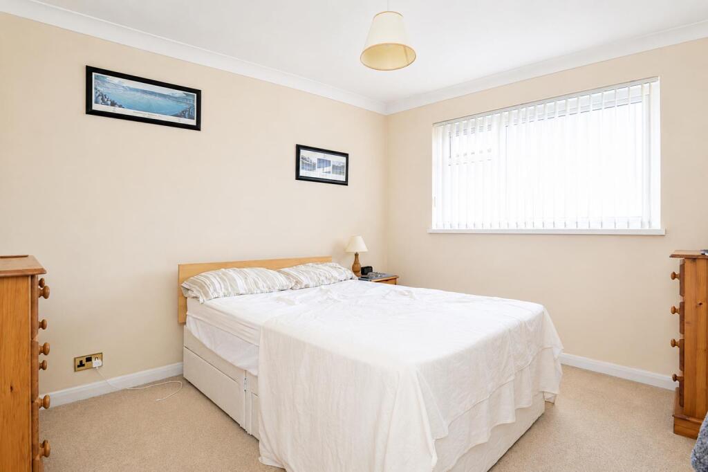 Apartment in Portsmouth - View 4