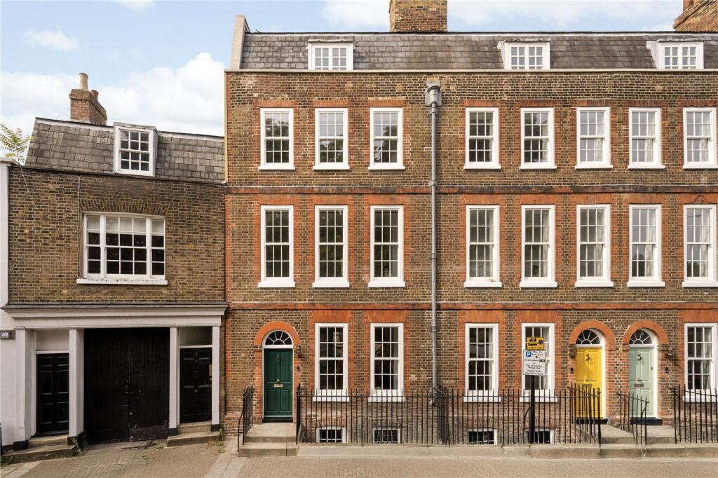 Main image of property: Chiswick Lane South, London