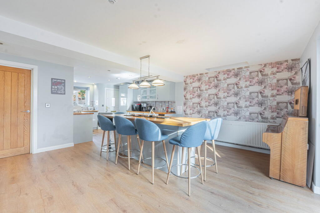 Shottery Road, Stratford-upon-avon, CV37 9QA photo 2