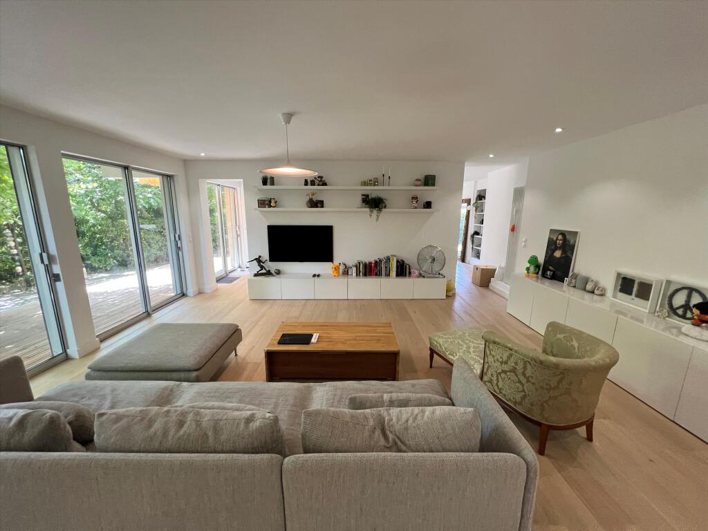 Main image of property: Provence-Alps-Cote d`Azur, Bouches-du-Rhône, Aix-en-Provence