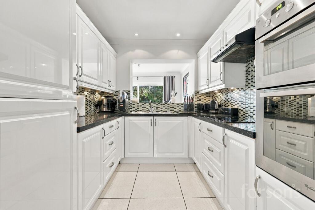 House in Brentwood, Essex - More