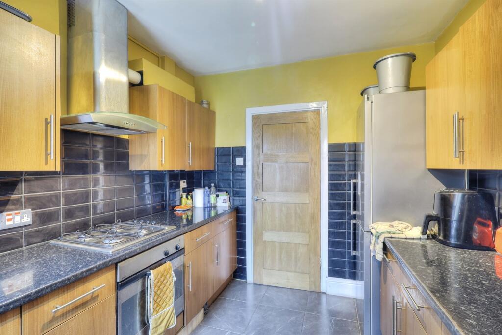 House in Northampton, West Northamptonshire - View 4