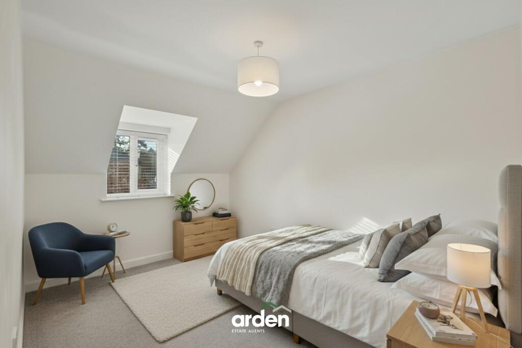 The Mayfields, Redditch, B98 – pohled 4