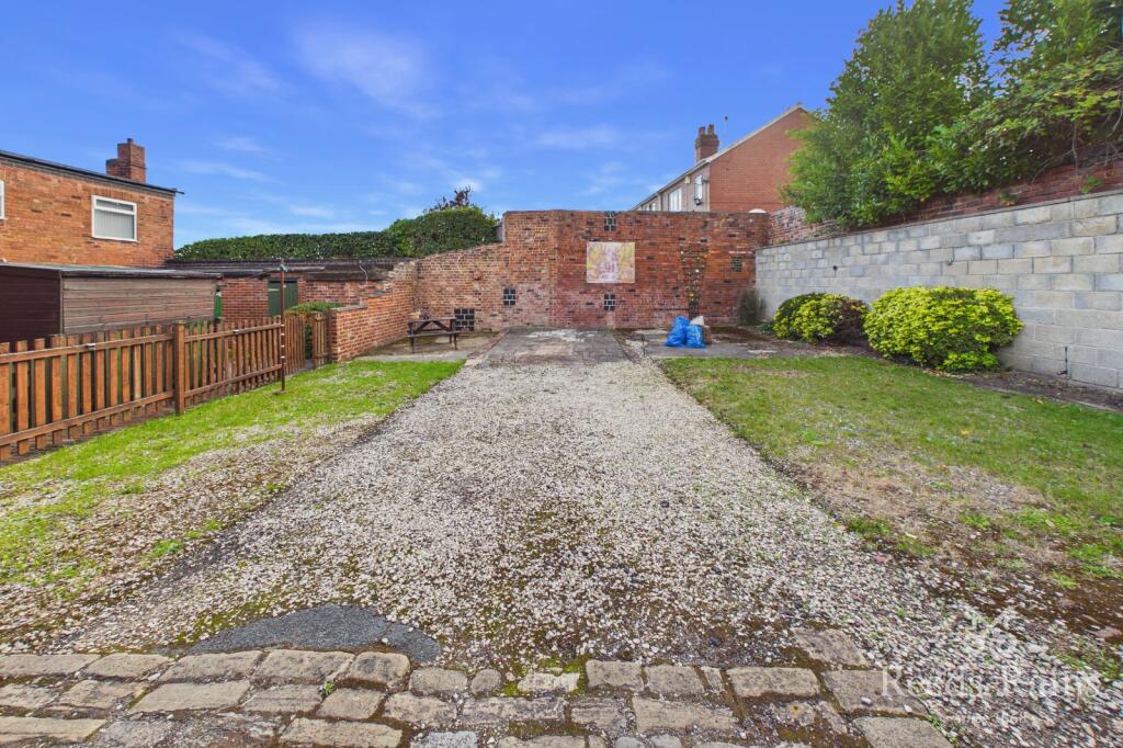 House in Wakefield - More