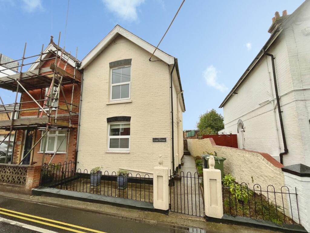 2-bed semi-detached on School Green Road, Freshwater, Isle of Wight, £195,000