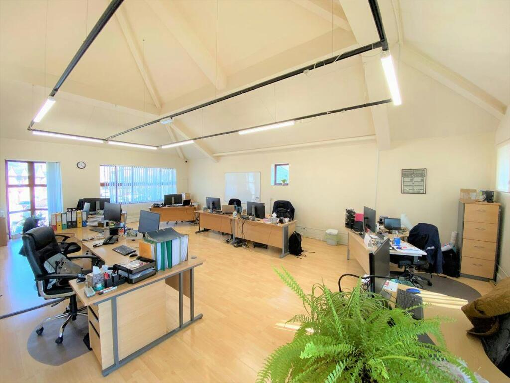 Unit 1 Hounslow Business Park 7.JPG
