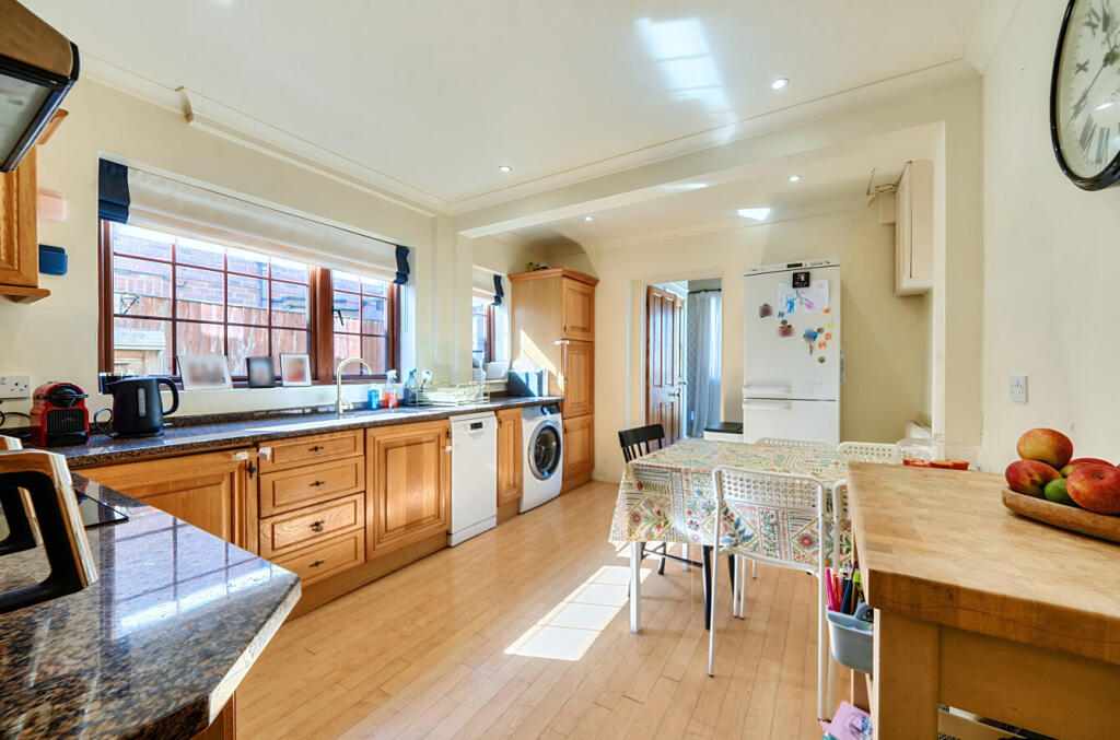 House in Hemel Hempstead, Hazlemere - View 4