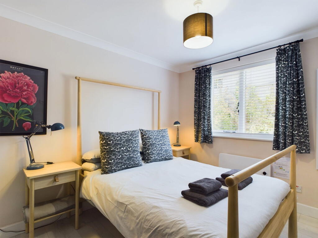 Apartment in Lancaster - More