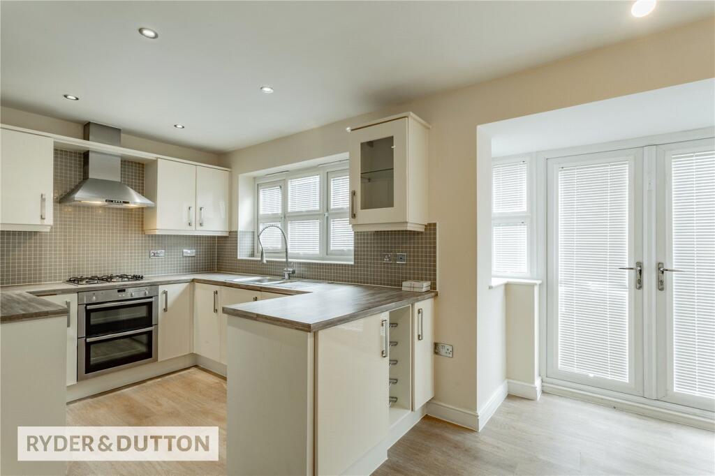 Viscount Drive, Rhodes, Middleton, Manchester, M24 photo 4