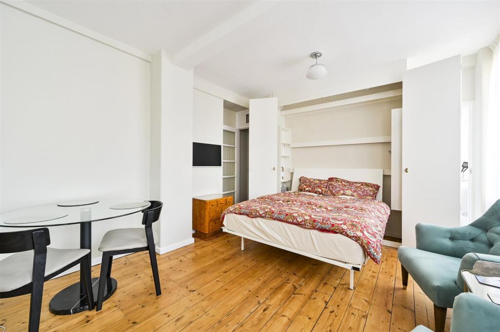 Apartment in London - View 5