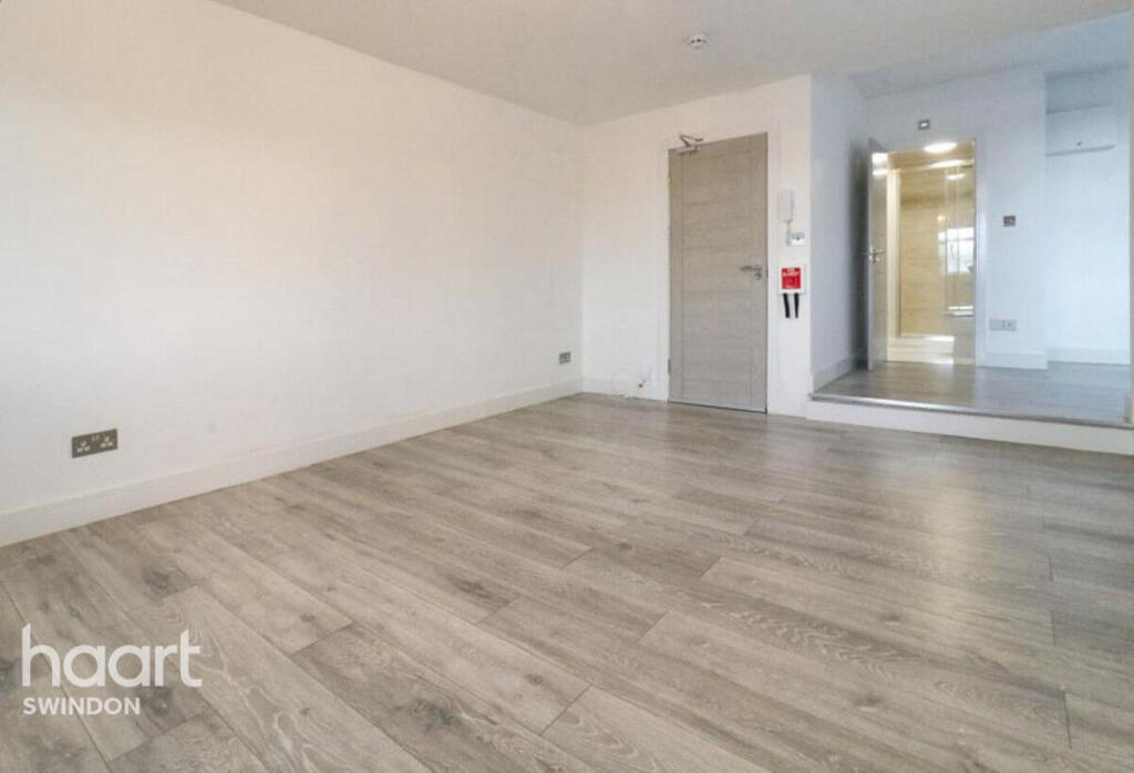 Apartment in Swindon - View 4