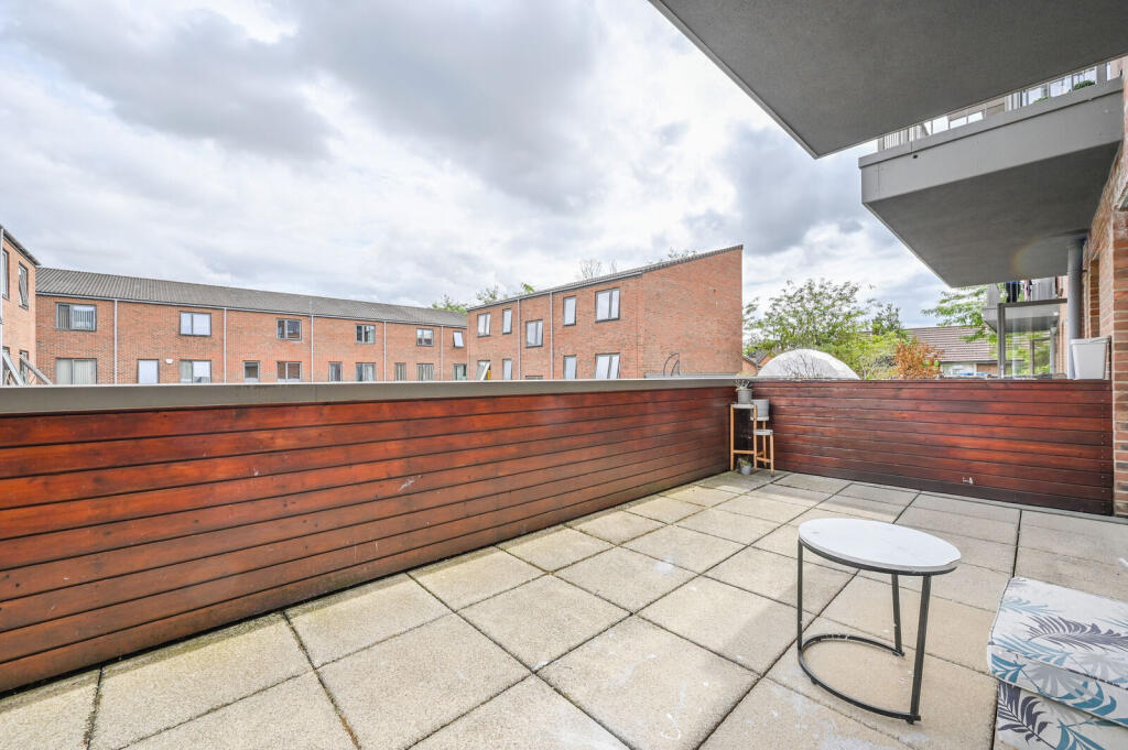 Apartment in London, Custom House, Canning Town - View 5