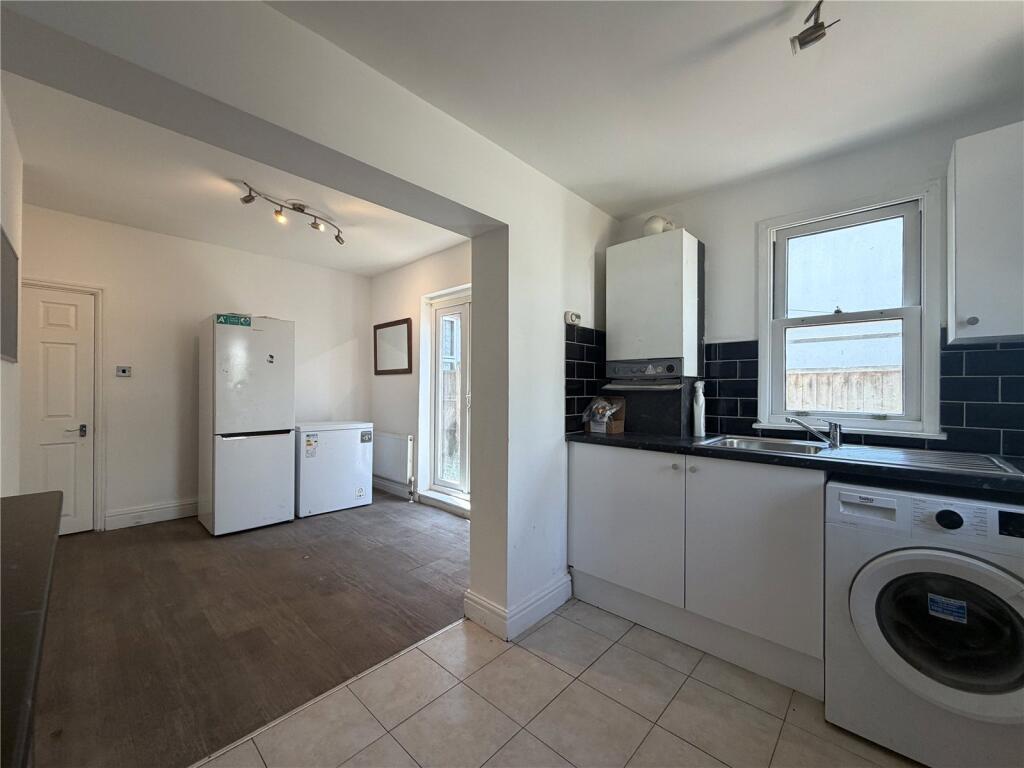 Main image of property: Nova Road, Croydon, CR0