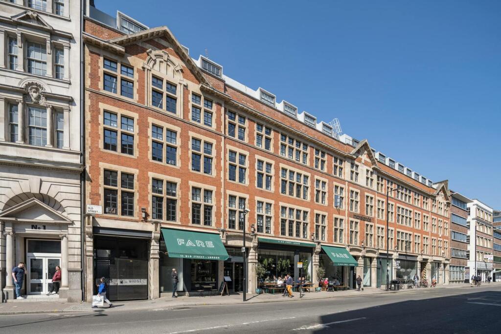Morelands, Old Street