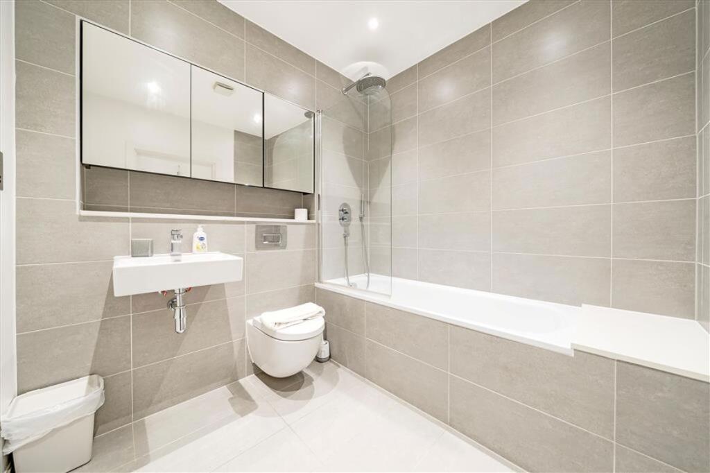 Apartment in London - View 5