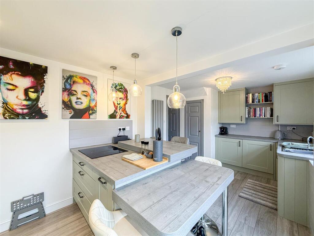 House in Maldon, Southminster - More