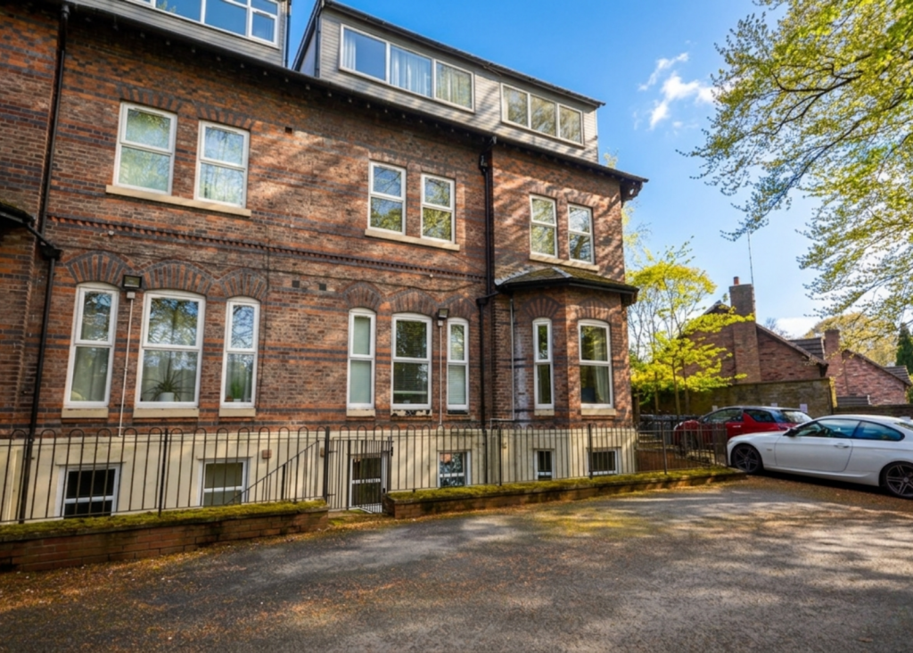 Main image of property: The Oaks, Bury Old Road, Salford M7 4QW