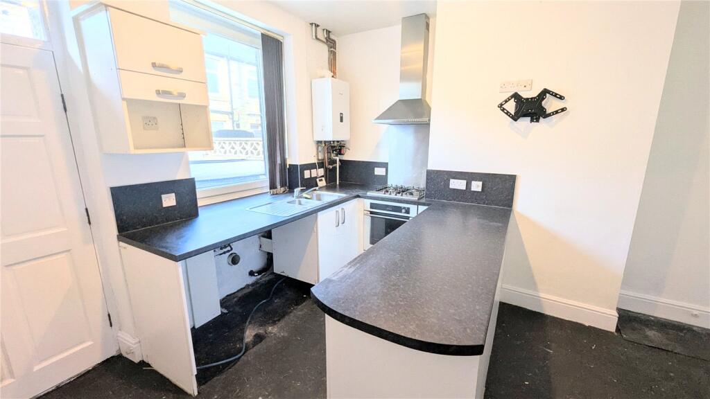 House in Burnley, Lancashire - View 2