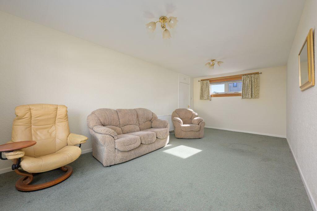 House in Falkirk, Fife - View 4