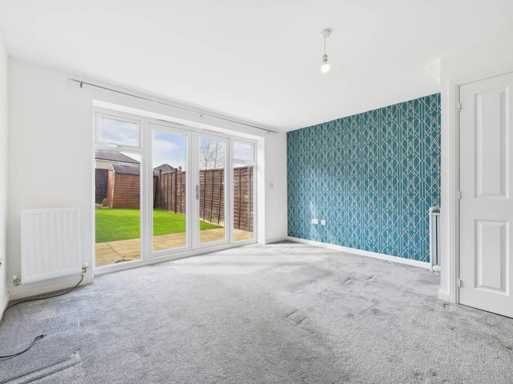 House in Gloucester - View 3