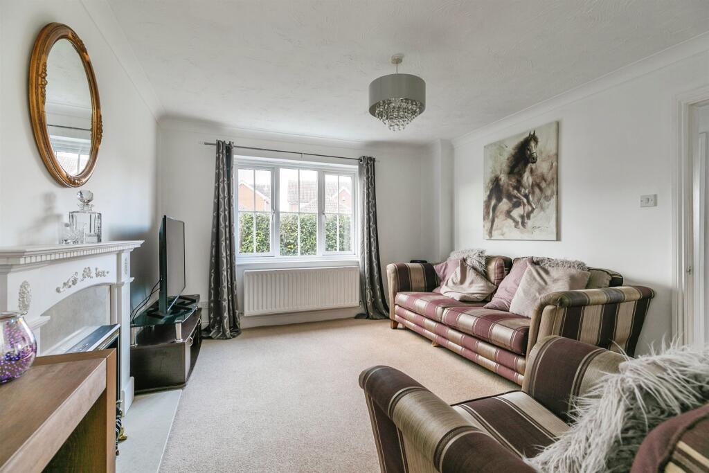 House in Huntingdonshire, Yaxley - View 3