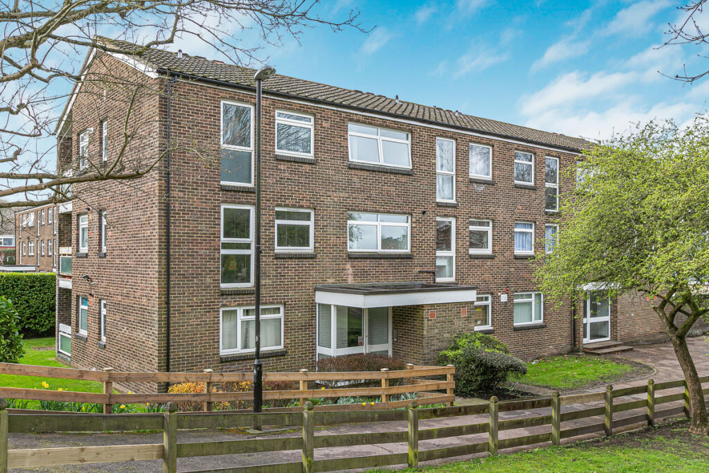 Main image of property: Pixton Way, Croydon, CR0