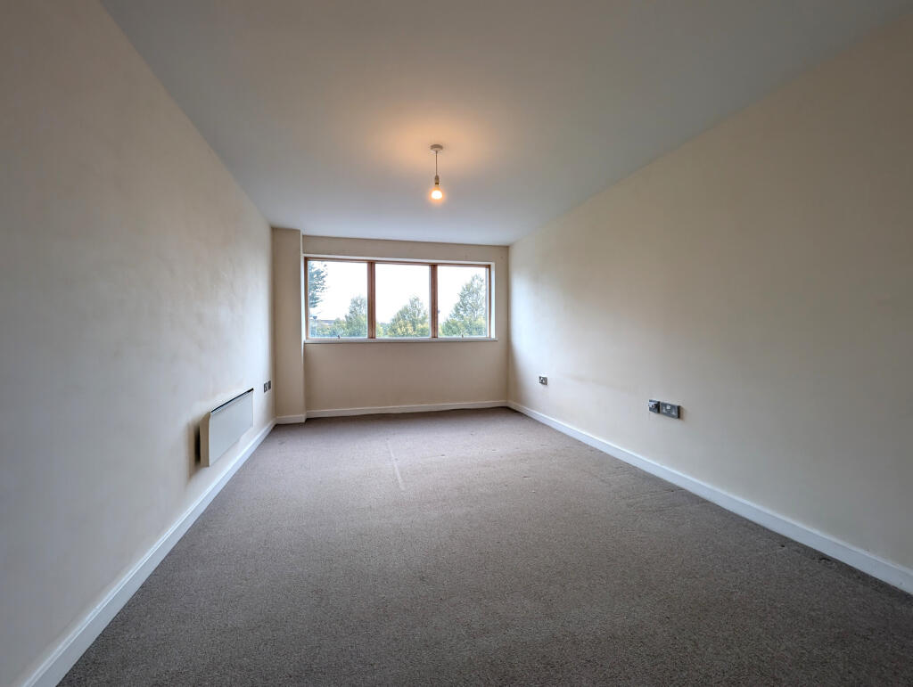 Apartment in Wakefield, West Yorkshire - More