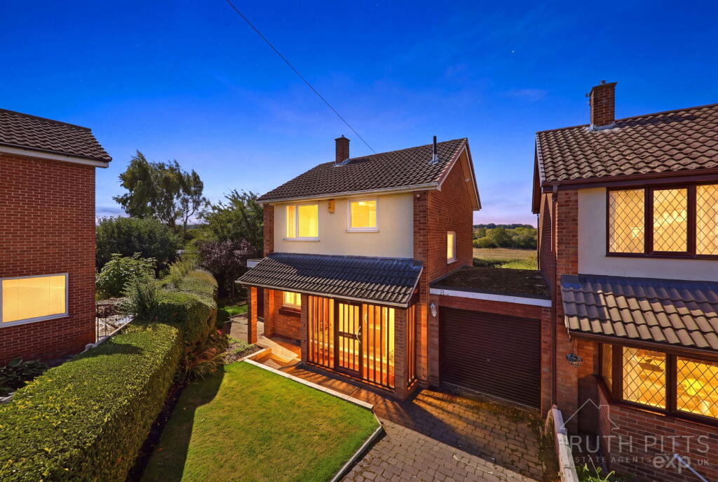 House in Wakefield - View 3