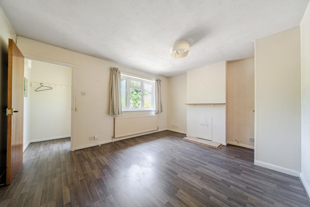 Wyndham Crescent, Cranleigh, GU6 photo 4