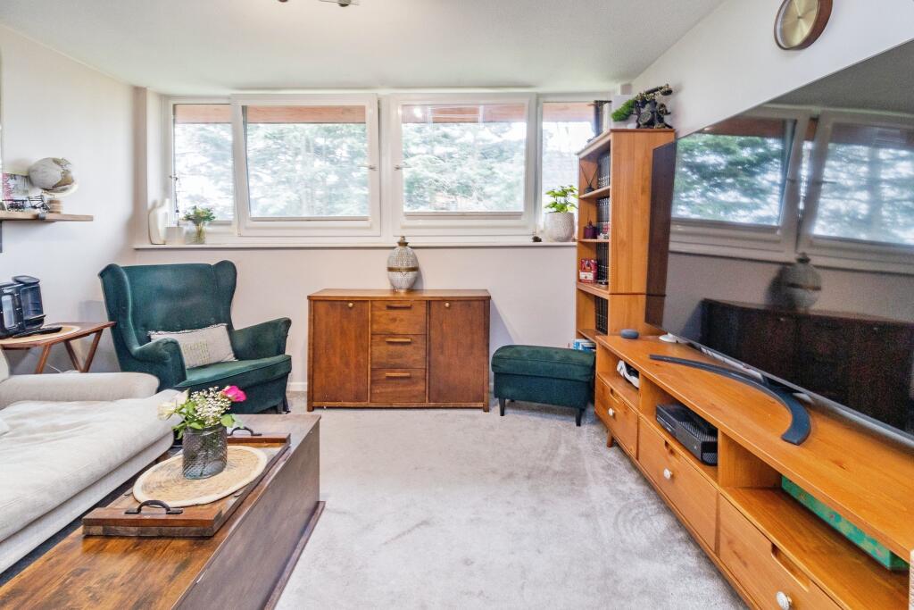 Main image of property: Silicon Court, Shenley Lodge, Milton Keynes, MK5