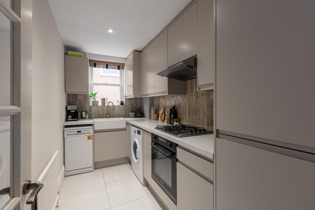 Apartment in London, Upper Norwood - View 3
