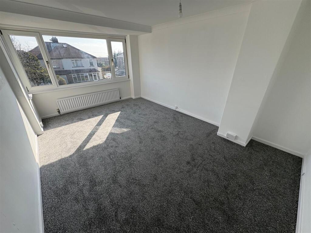 Additional image 13 of Greenton Crescent, Queensbury