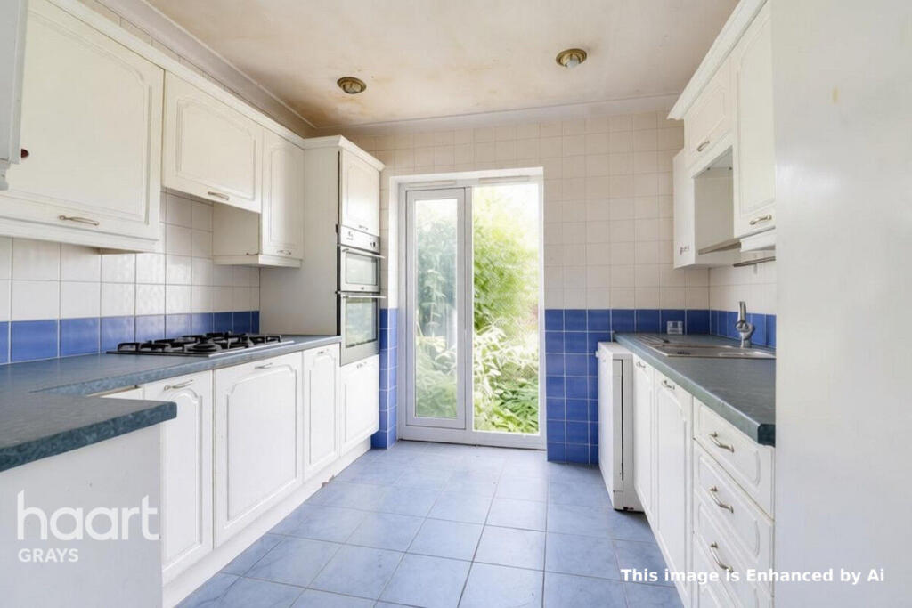 House in Romford - View 5