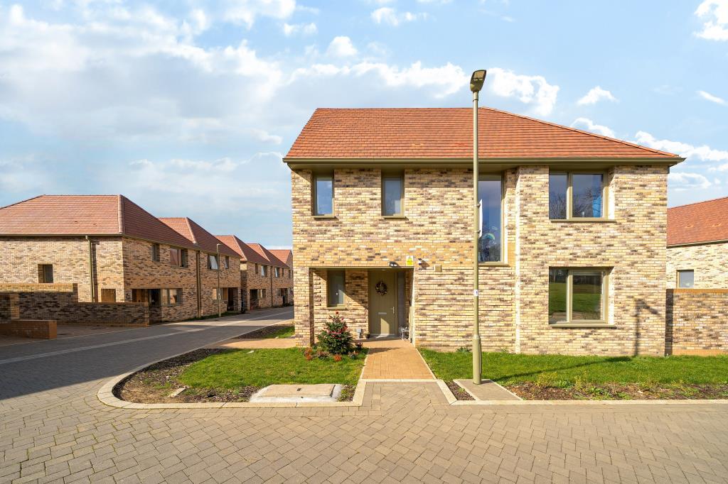 Main image of property: Barton Park, Headington, OX3